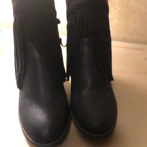 Fringe booties - Picture 2 of 3